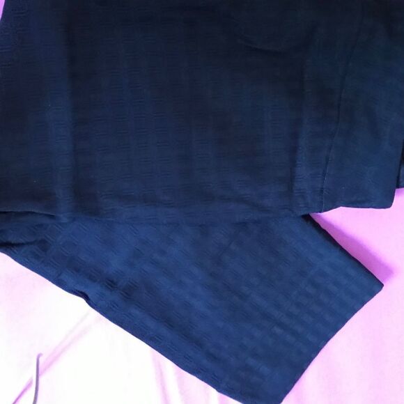 Navy Textured Stretch Capris size 14W - Picture 7 of 8